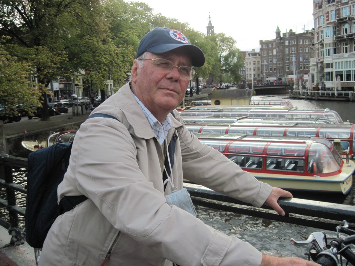 26- Amsterdam- Mio marito sul ponte e una veduta del panorama